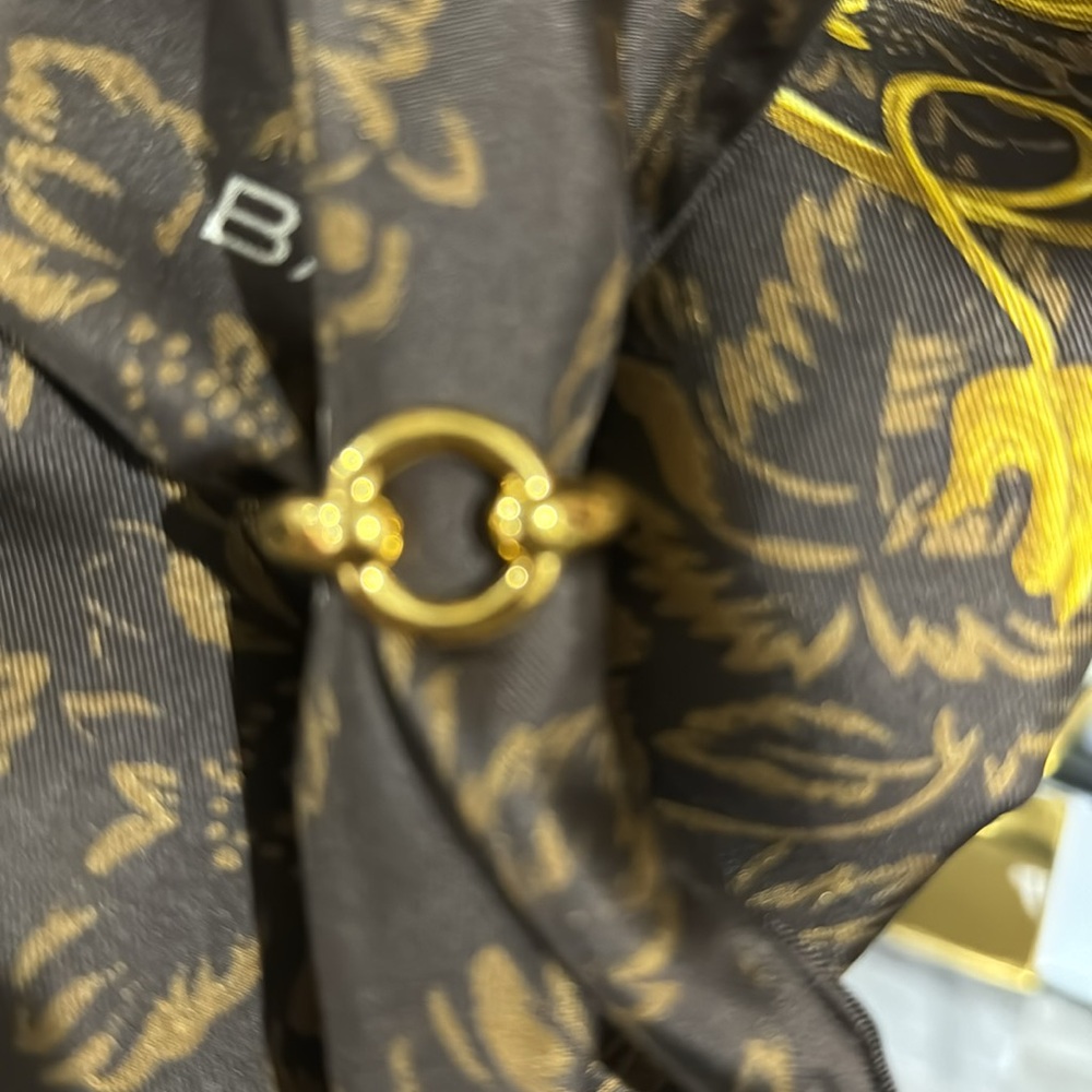 HERMES Scarf Ring Moris Circle Design Gold Tone - Picture 2 of 3